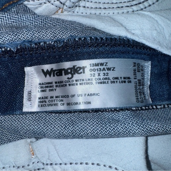 VINTAGE WRANGLER Cowboy Cut Off Shorts Boho Festival Western Size 32 - Picture 15 of 15